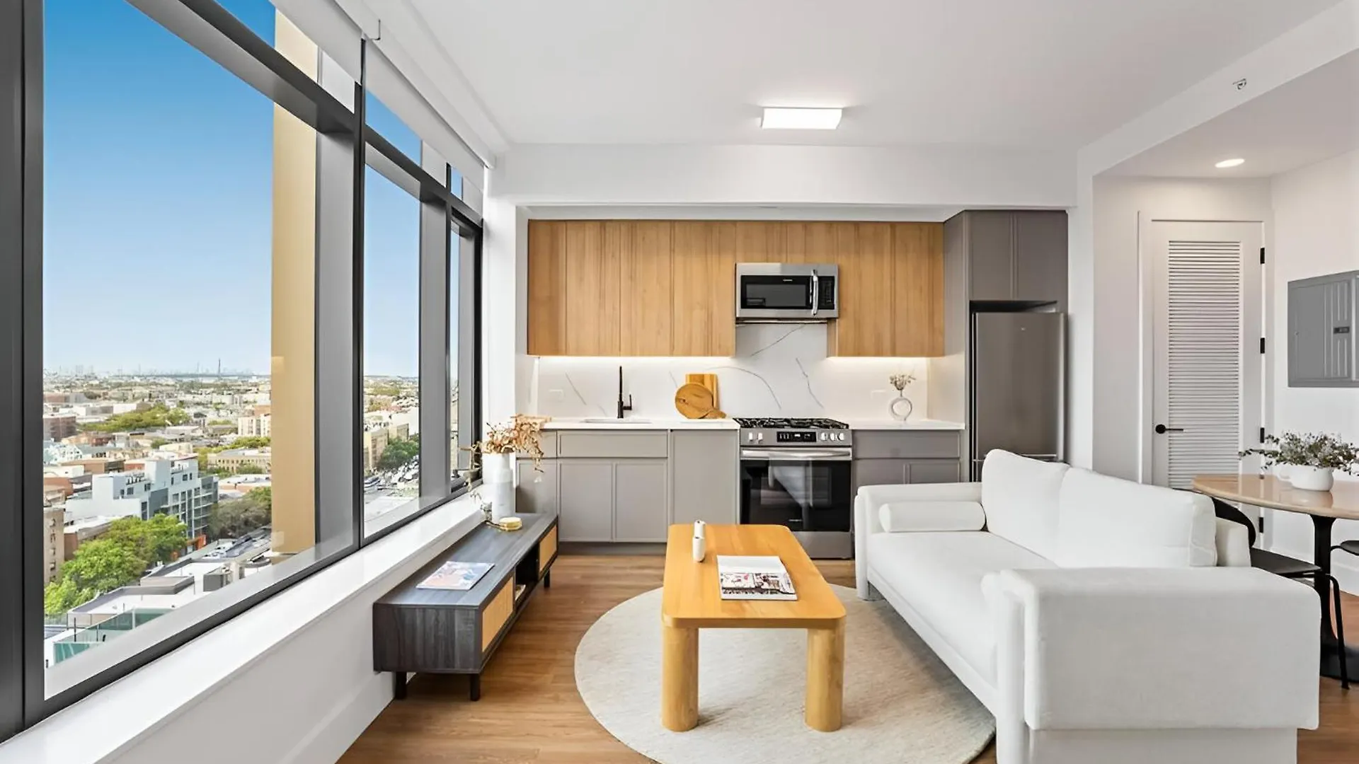 Posh Studio With Luxe Amenities In Prime Location! New York